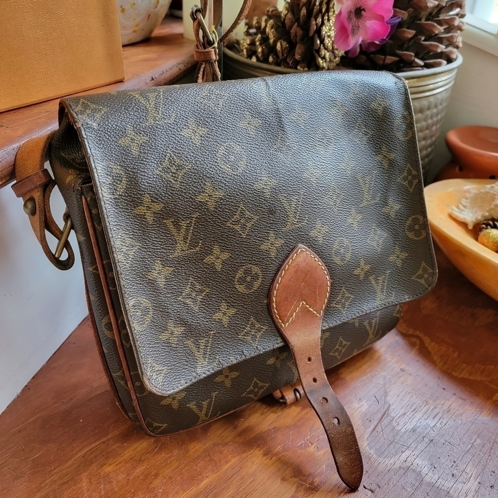 Auth Louis Vuitton Vintage 1986 Monogram Cartouchiere Crossbody Bag - Picture 4 of 16